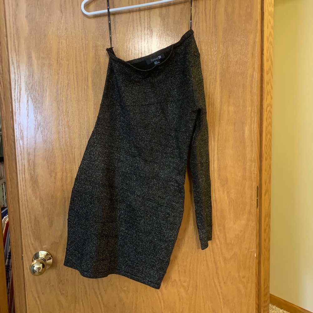 One shoulder dress